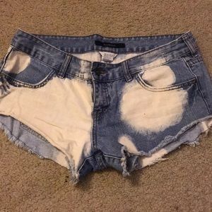 Billabong paint splatter shorts